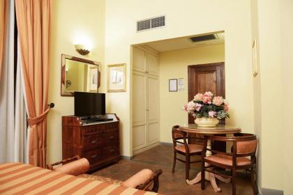 La Casa Del Garbo - Luxury Rooms & Suite - image 11